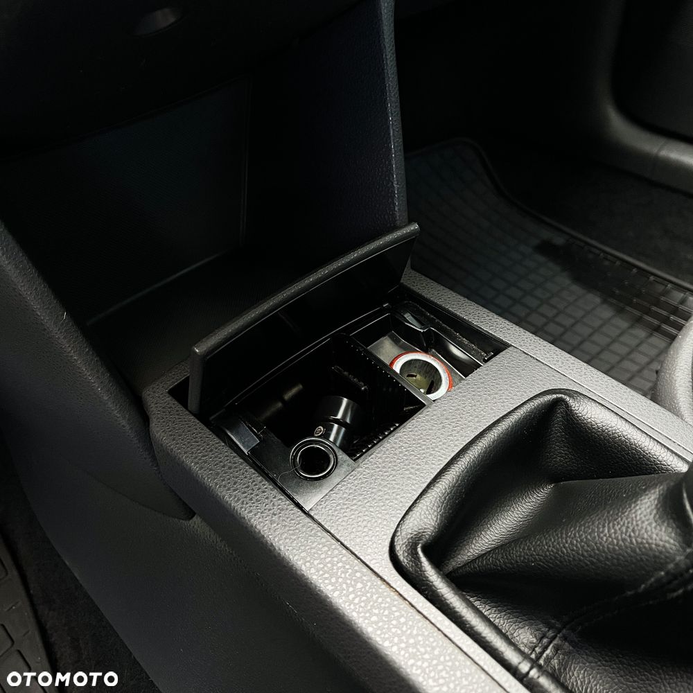 Volkswagen Polo 1.4 Tour - 22