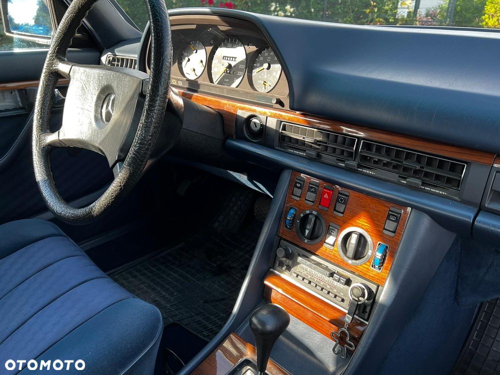 Mercedes-Benz 280 380 SE - 19