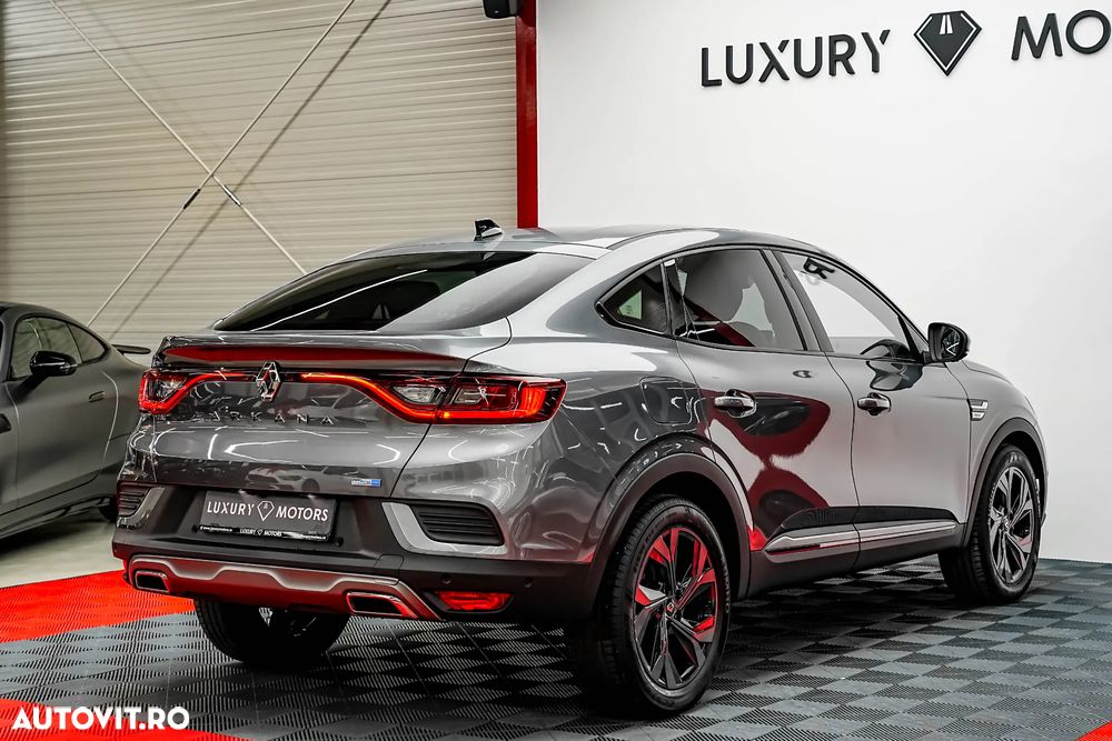 Renault Arkana E-TECH Hybrid RS Line - 15