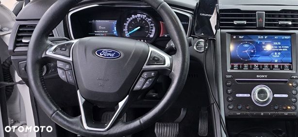 Ford Fusion - 11