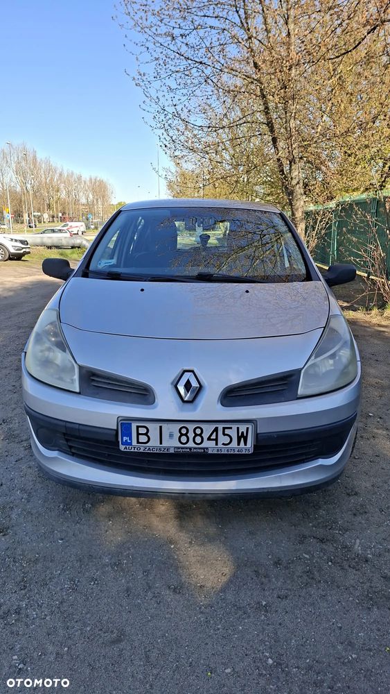 Renault Clio - 22