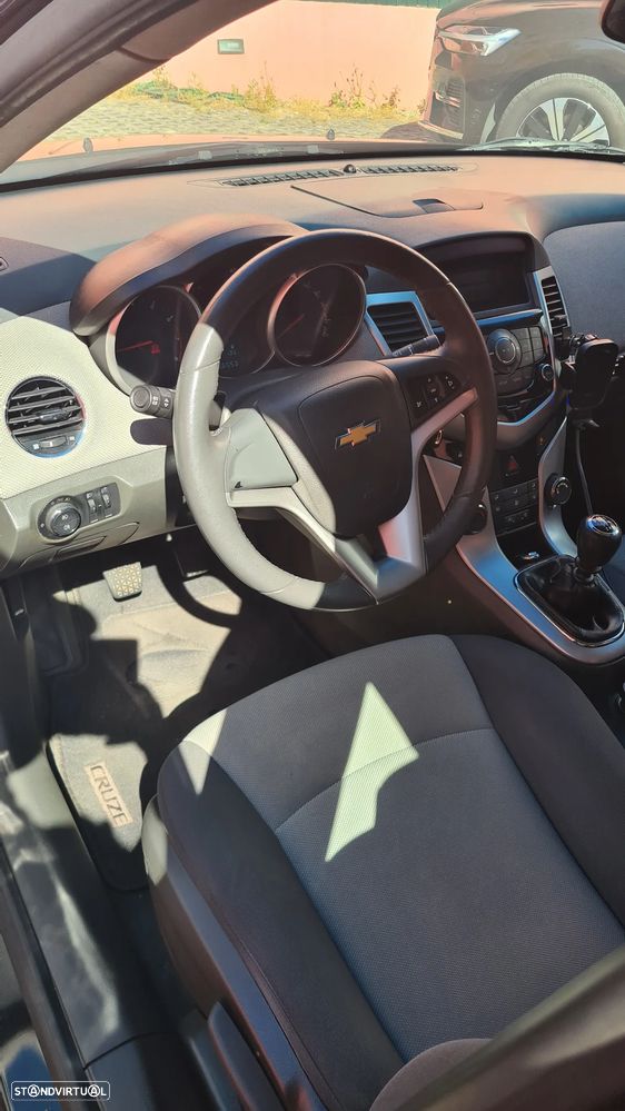 Chevrolet Cruze 1.6 LS - 7