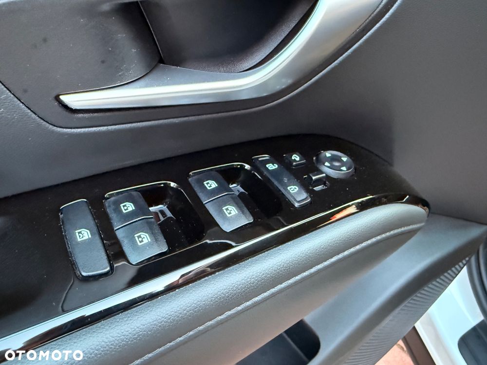 Hyundai Tucson 1.6 T-GDi HEV Platinum 2WD - 33