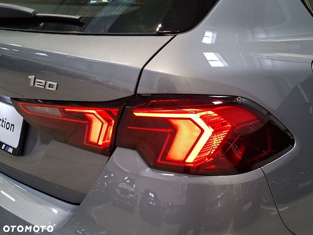 BMW Seria 1 120 mHEV - 21