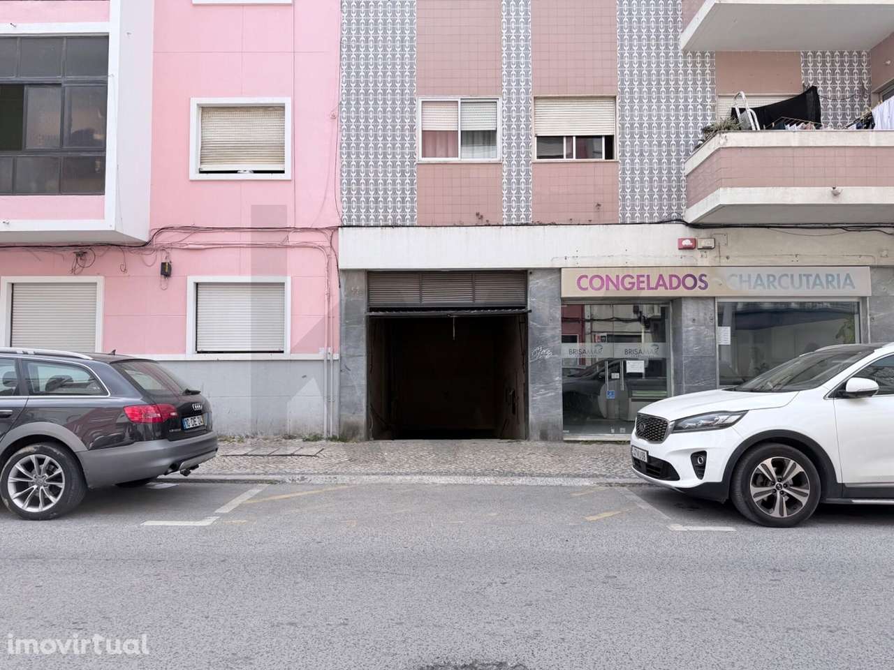 Garagem box no Barreiro – segurança e praticidade para o teu dia a dia - Grande imagem: 2/15