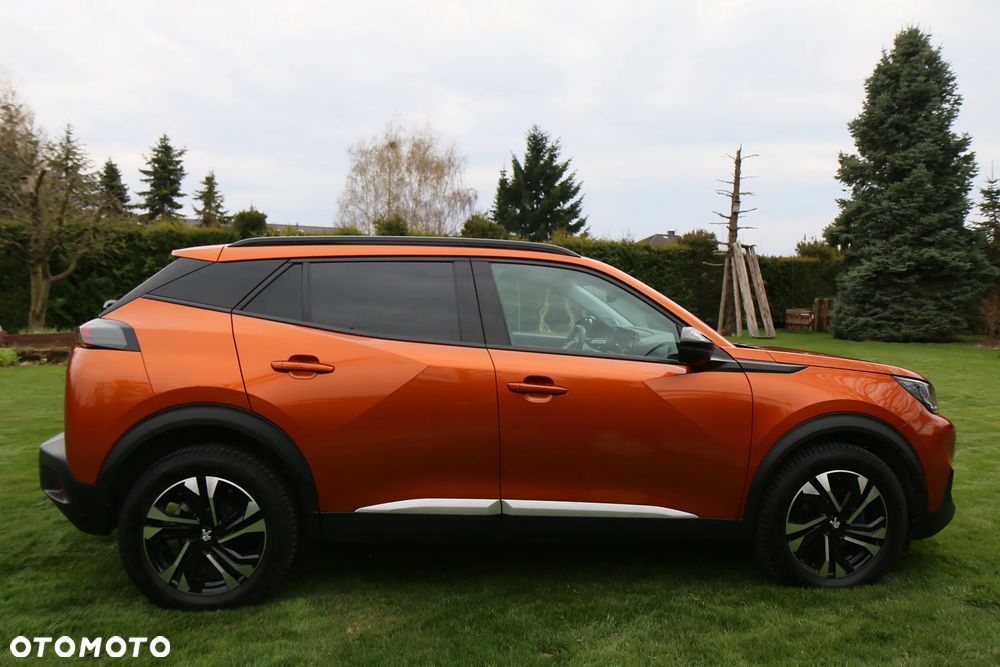 Peugeot 2008 1.2 PureTech Allure S&S - 8