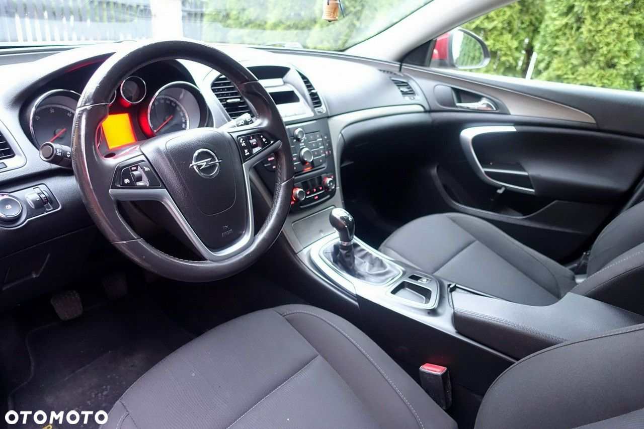 Opel Insignia - 11