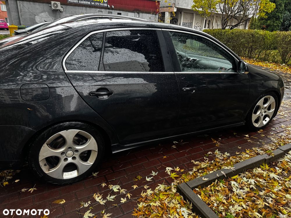 Volkswagen Jetta 2.0 TSI Sportline - 4