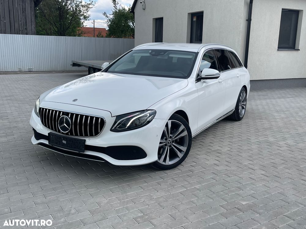 Mercedes-Benz E 220 d 4Matic T 9G-TRONIC Avantgarde - 1