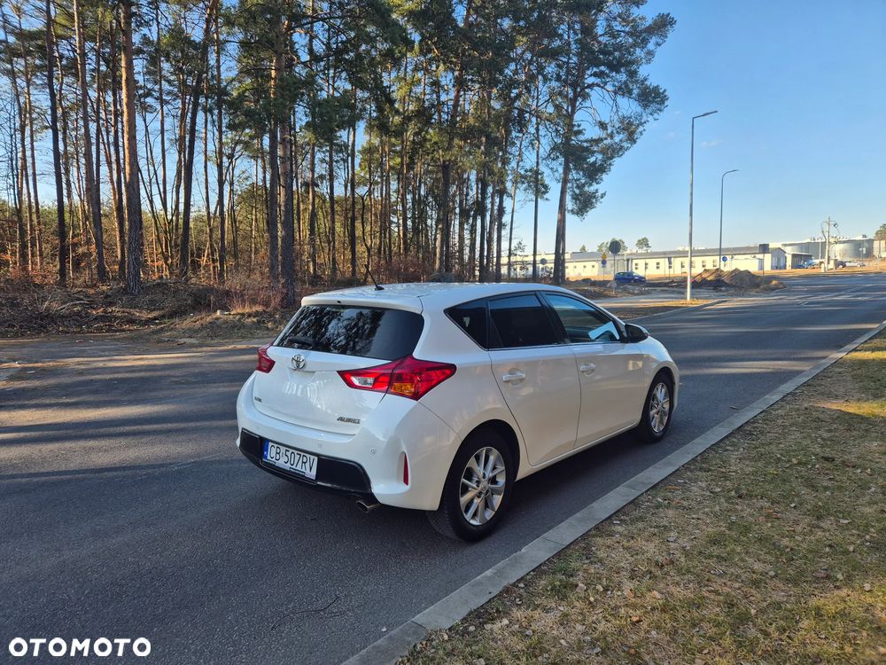 Toyota Auris 2.0 D-4D Comfort - 28