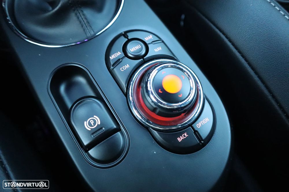 MINI 3 Portas Cooper SE - 31