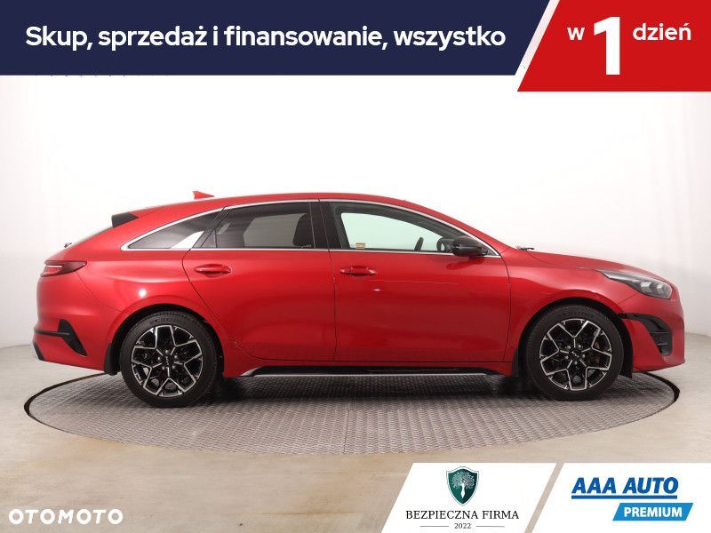 Kia ProCeed - 8