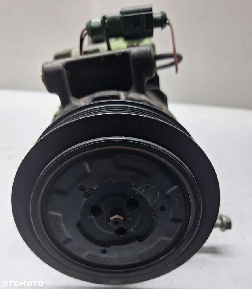 SPRĘŻARKA KLIMATYZACJI DENSO 8E0260805AS - AUDI A4/B6-3,0 V6 - 4