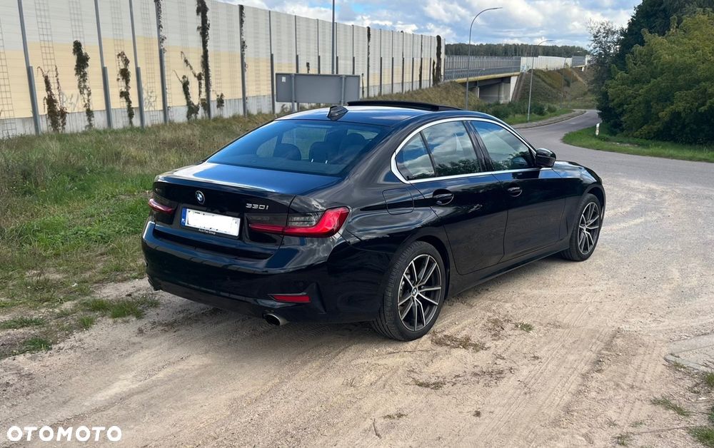 BMW Seria 3 330i xDrive Luxury Line - 8