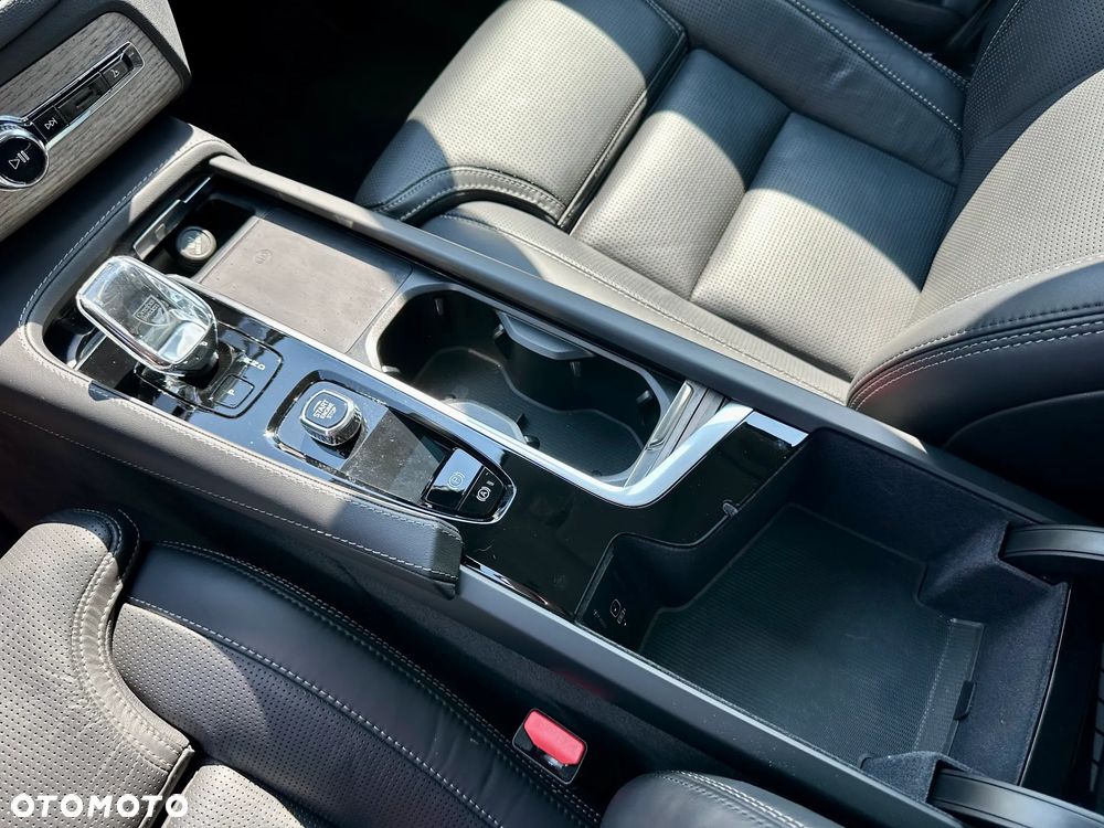 Volvo XC 90 - 37