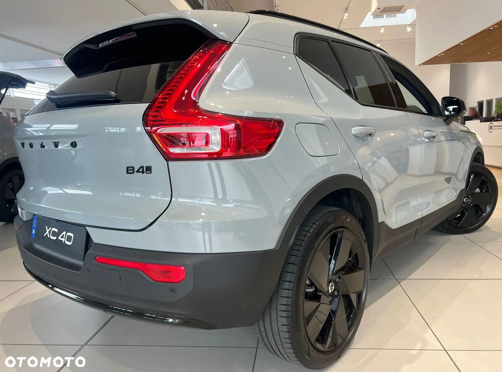 Volvo XC 40 B4 AWD Plus Dark - 10