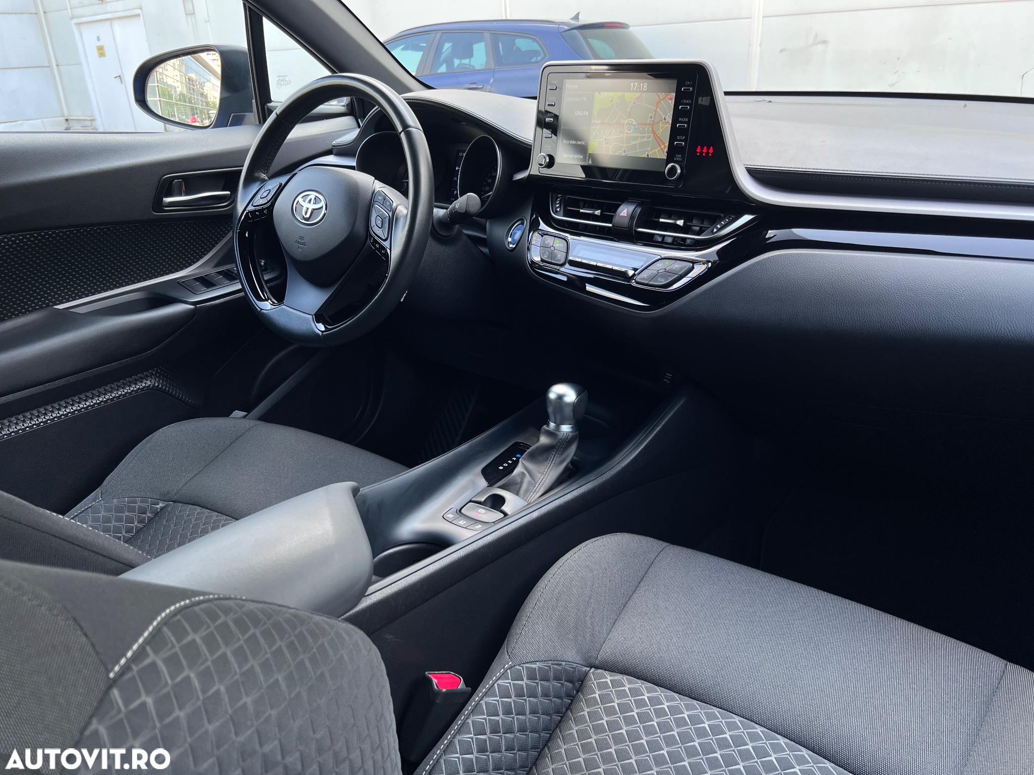 Toyota C-HR Hybrid Business-Edition - 7