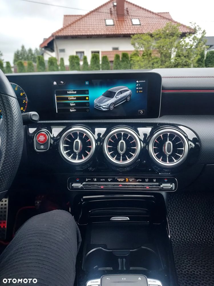 Mercedes-Benz CLA AMG 35 4-Matic 7G-DCT - 18