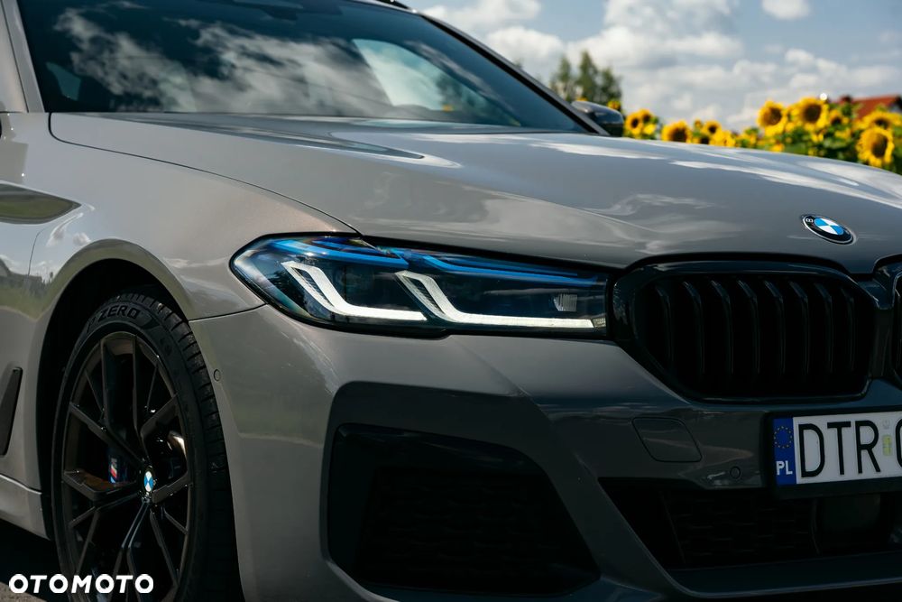 BMW Seria 5 520d xDrive Touring M Sport Edition - 4