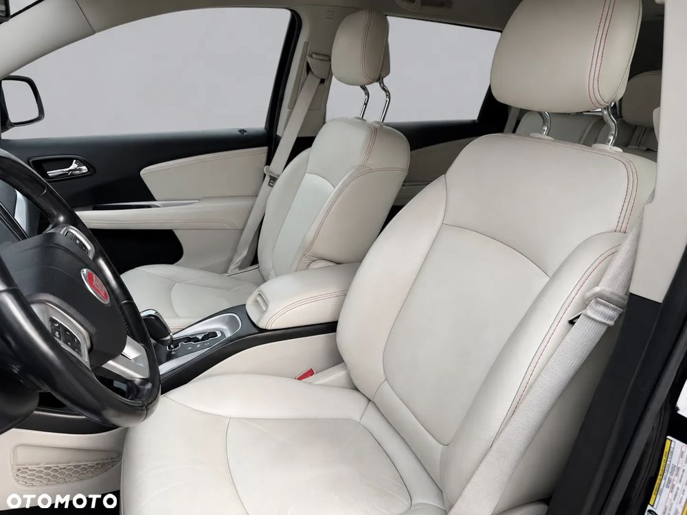 Fiat Freemont 2.0 Multijet 16V DPF Automatik Allrad Lounge - 25