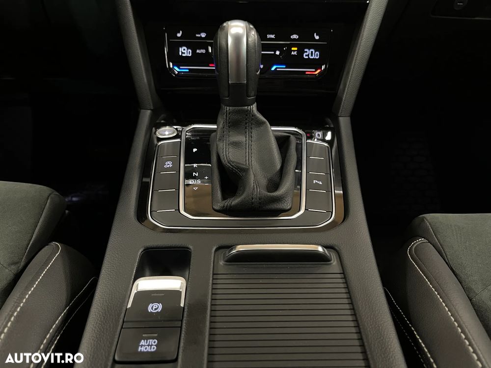 Volkswagen Passat 2.0 TDI DSG Highline - 22