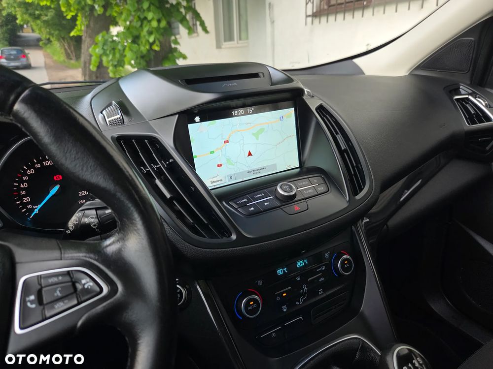 Ford Kuga 2.0 TDCi 2x4 Titanium - 31