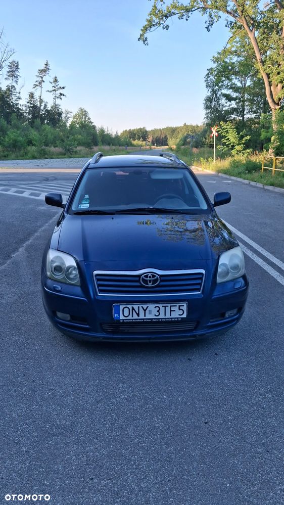 Toyota Avensis 1.8 VVT-i Sol - 2