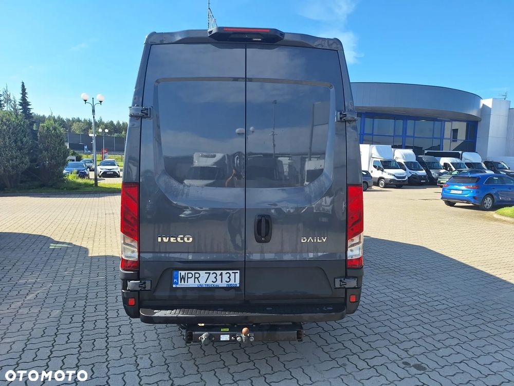 Iveco Daily 35S18 HiMatic furgon 16m blaszak automat FV23% MAXI - 6