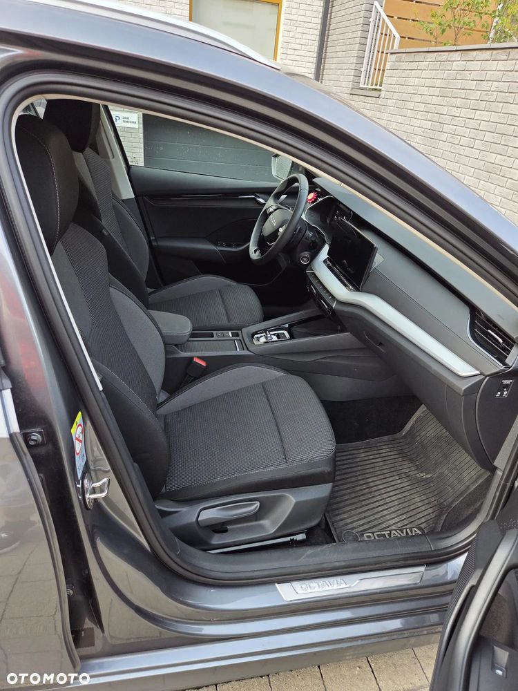 Skoda Octavia 1.5 TSI mHEV Selection DSG - 7