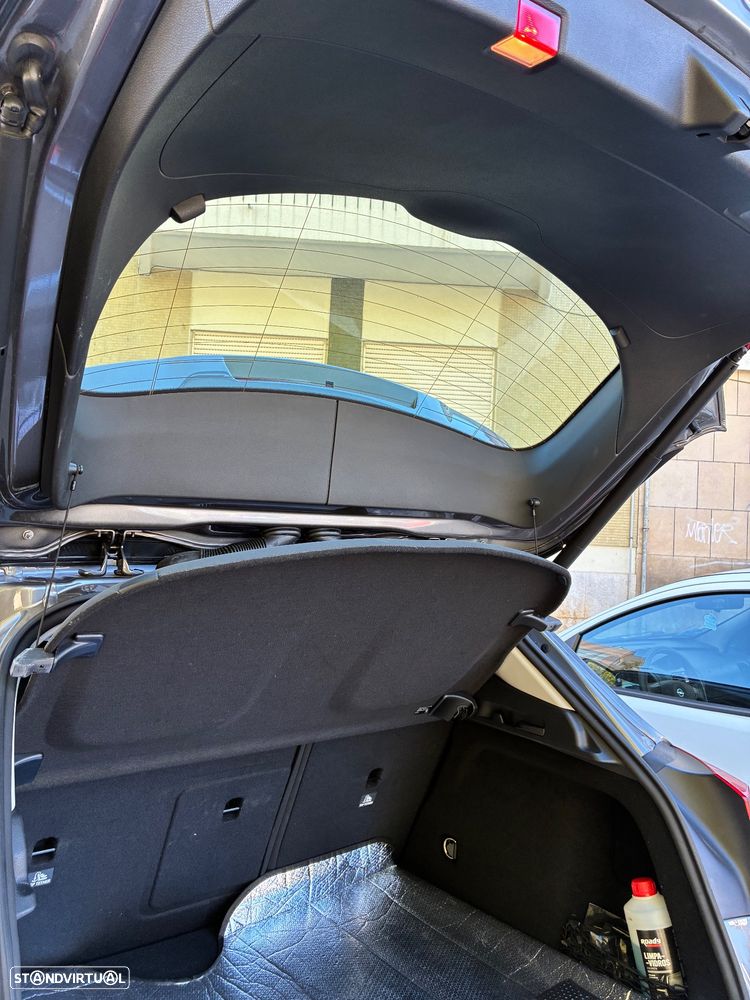 Mercedes-Benz GLA 180 d Style - 15