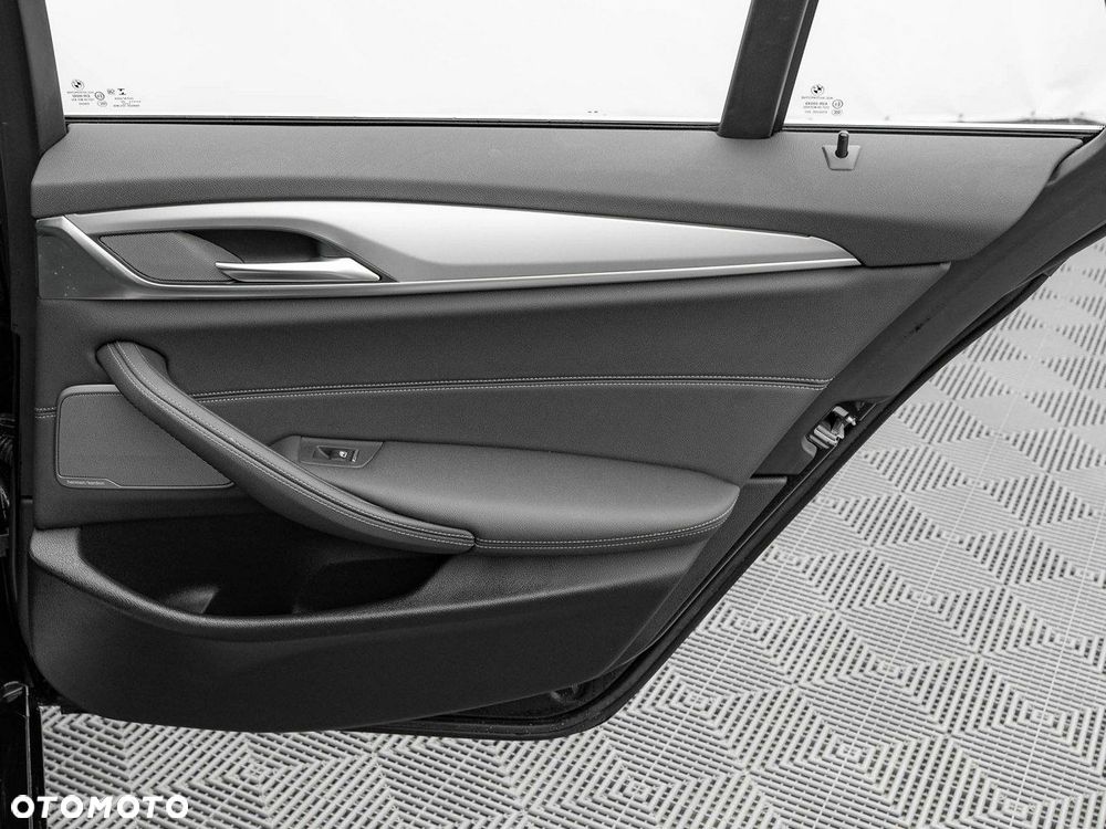BMW Seria 5 - 29