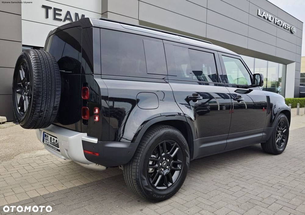 Land Rover Defender - 12