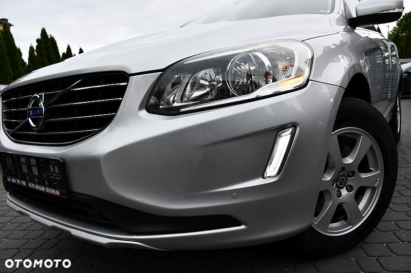 Volvo XC 60 D4 Geartronic Momentum - 32
