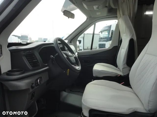 Ford Itineo PS 700 - 14