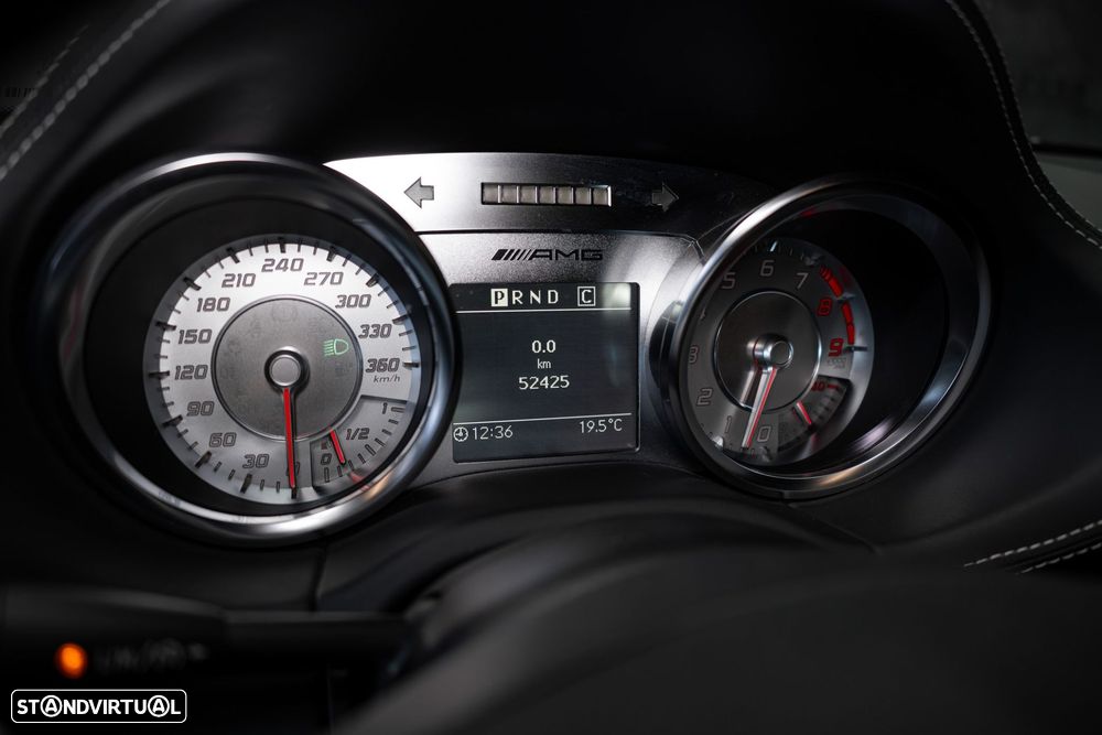 Mercedes-Benz SLS 63 AMG - 43
