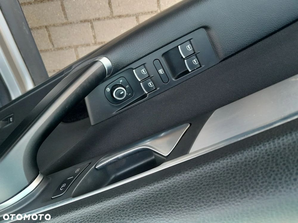 Volkswagen Passat Variant 2.0 TDI 4Mot Highline - 10