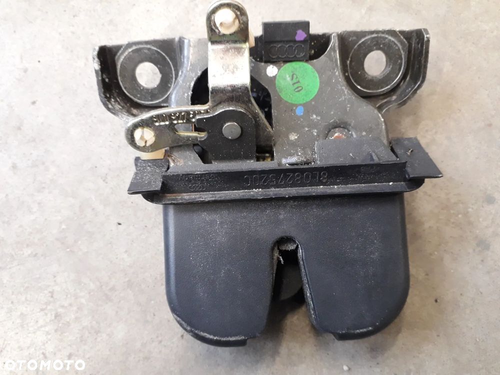 zamek bagażnika 8L0827505G A3 8L 1.6 lift - 2