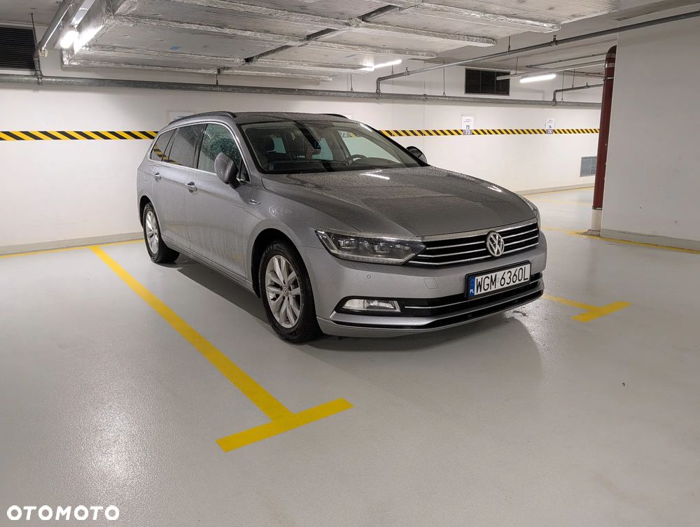 Volkswagen Passat Variant 1.6 TDI (BlueMotion Technology) DSG Comfortline - 1