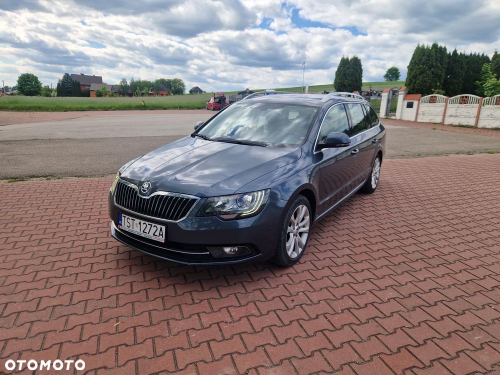 Skoda Superb 2.0 TDI Green tec 4x4 Elegance - 8