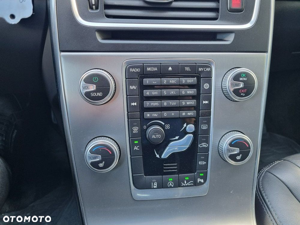 Volvo V60 T4 Geartronic Momentum - 23