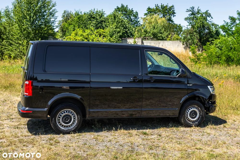Volkswagen T6 Transporter - 14
