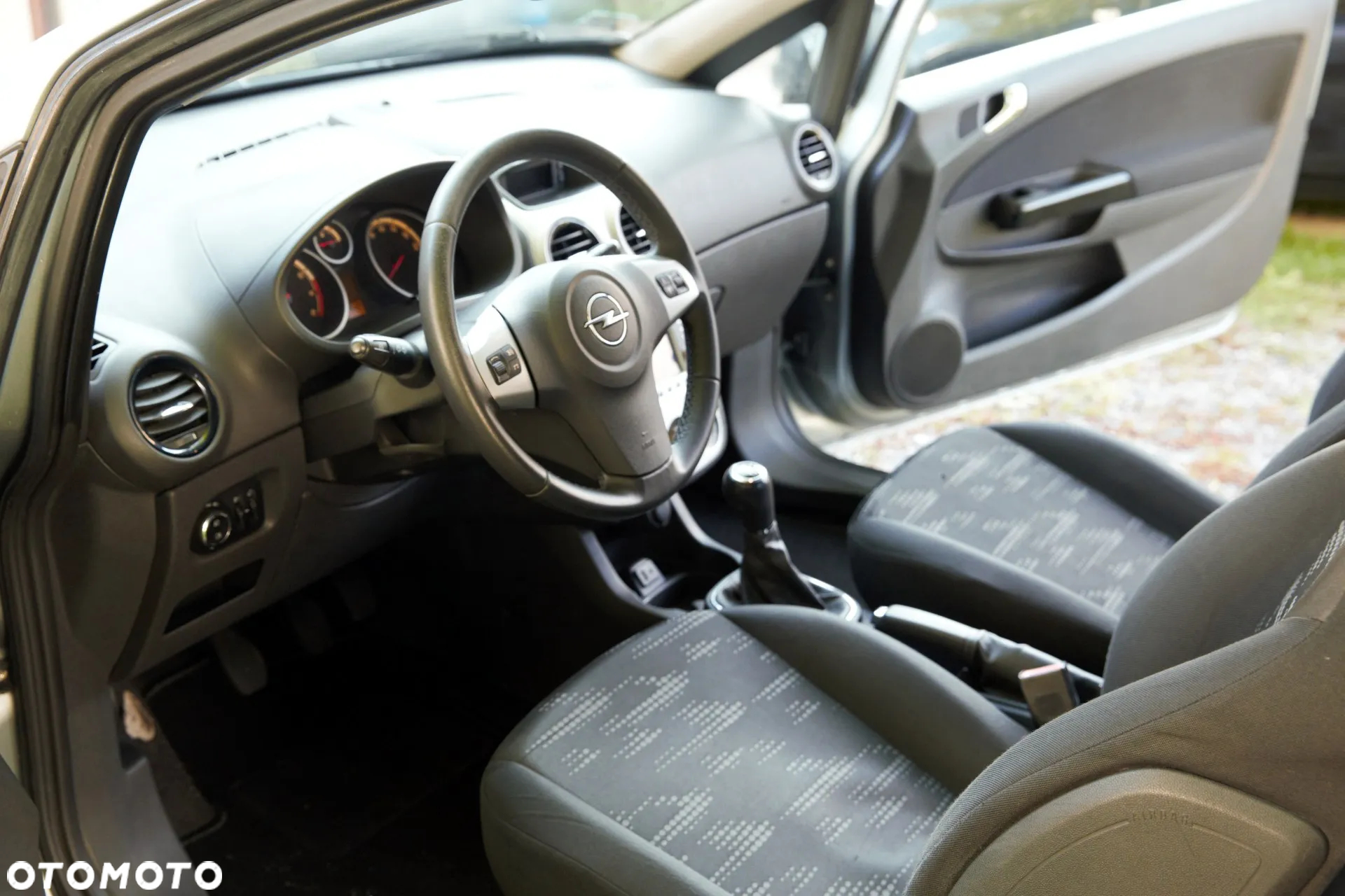 Opel Corsa - 8