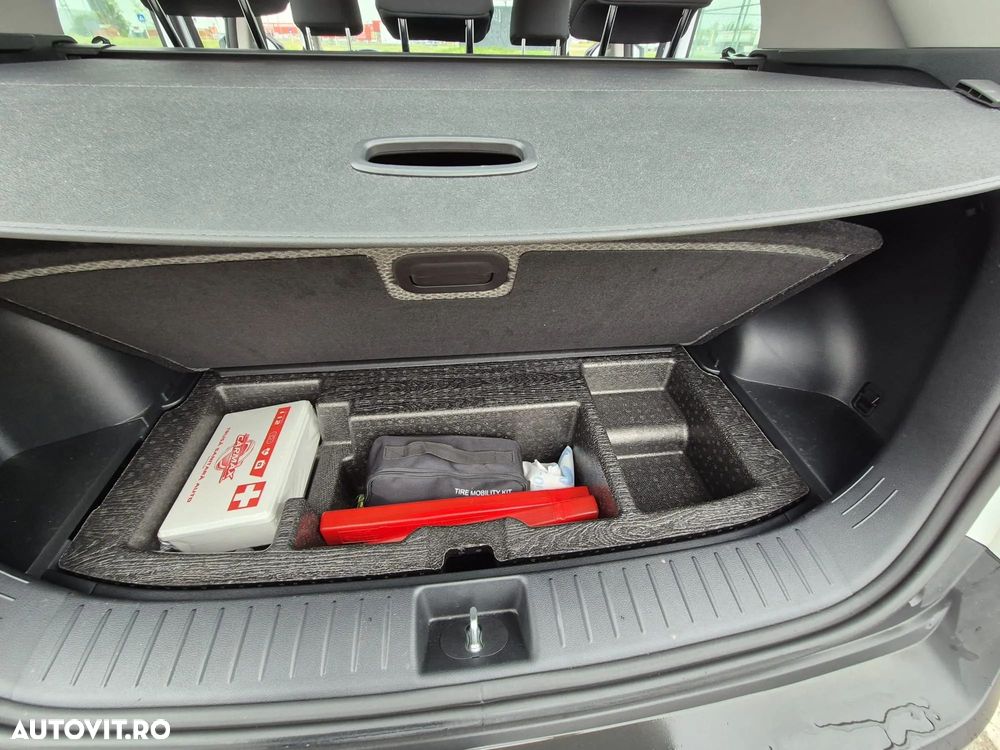 Kia Sportage 1.6 T-GDI MHEV 6MT 4x2 Urban - 17