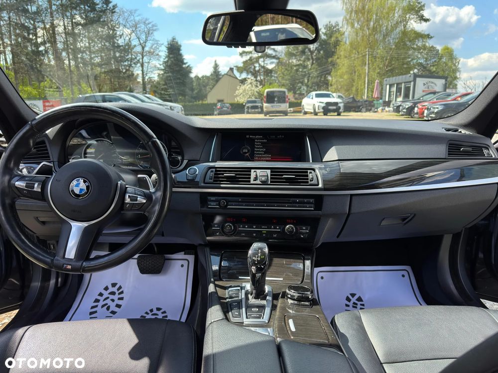 BMW Seria 5 528i xDrive - 26