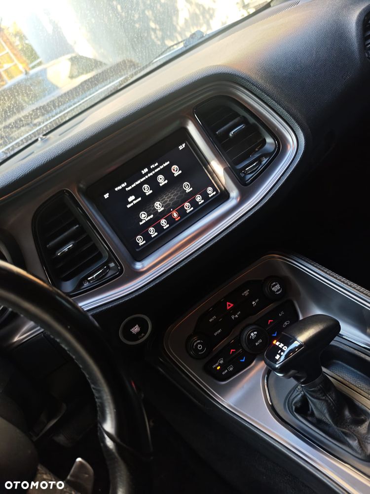Dodge Challenger Automatik R/T Plus - 9