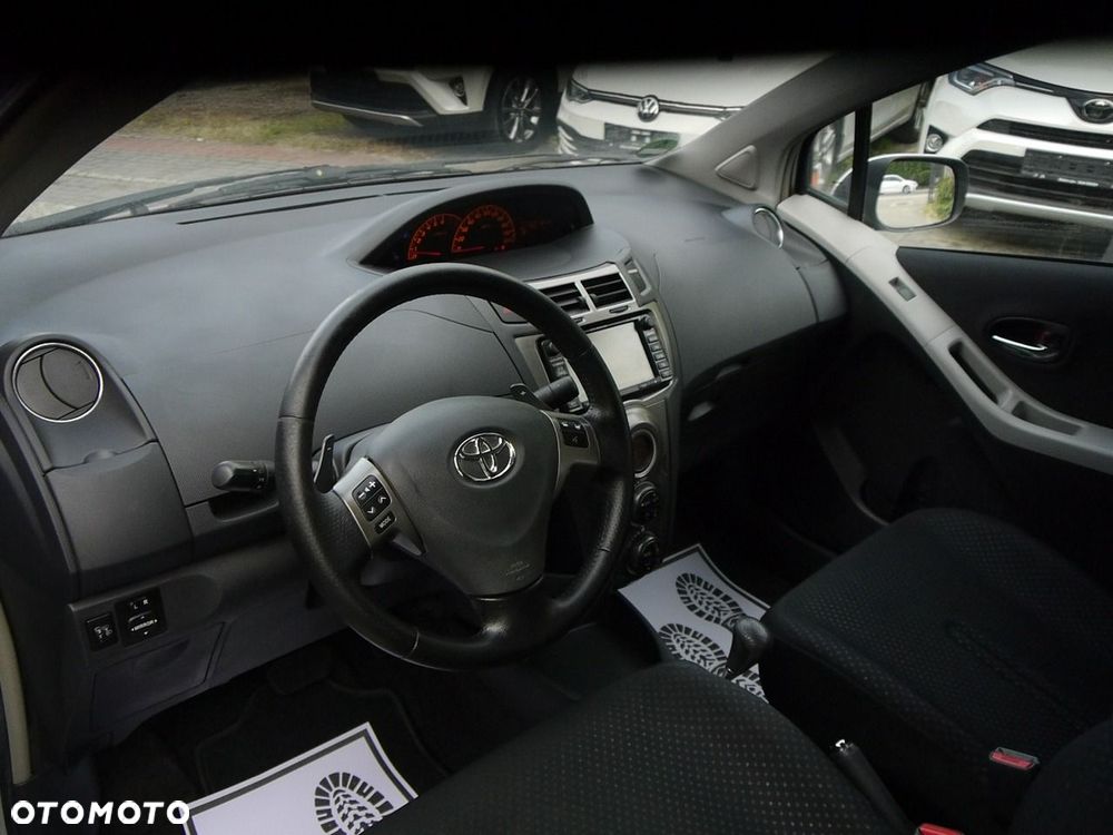 Toyota Yaris 1.33 Sol MM - 30