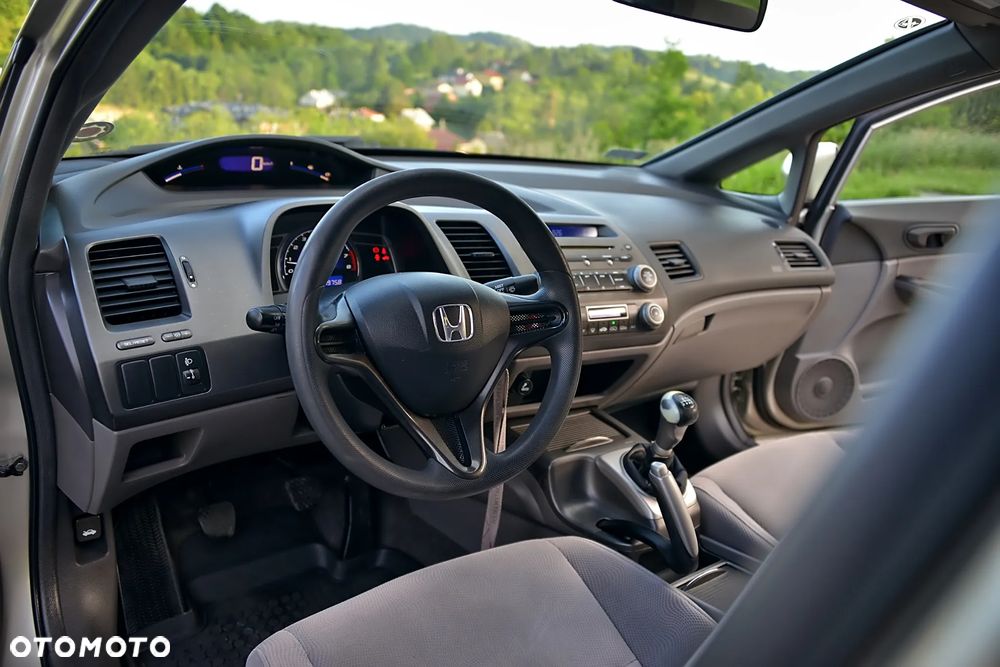 Honda Civic 1.8 Executive - 24