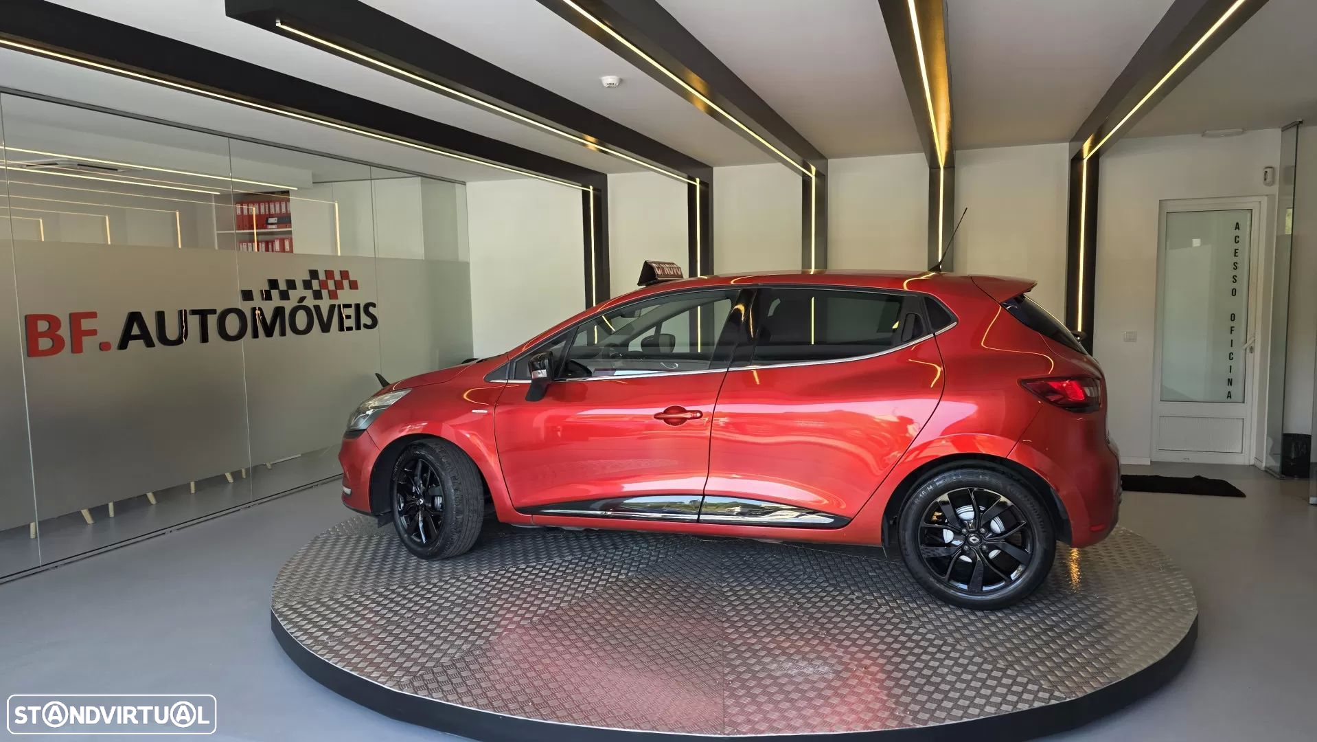 Renault Clio 1.5 dCi Limited EDition - 13