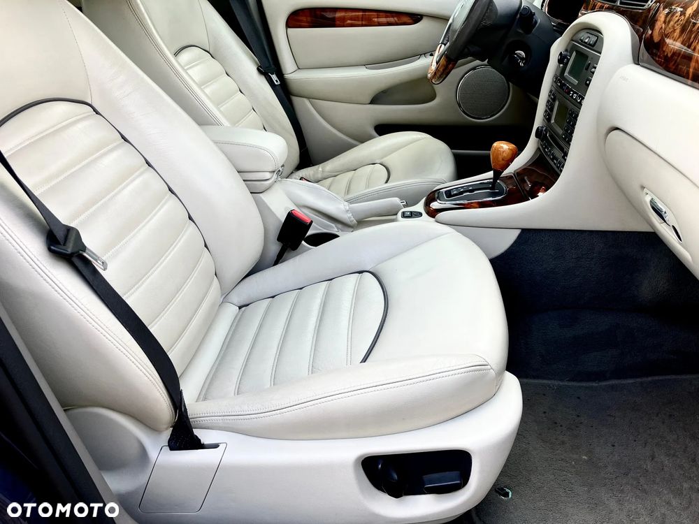 Jaguar X-Type 3.0 Executive - 16