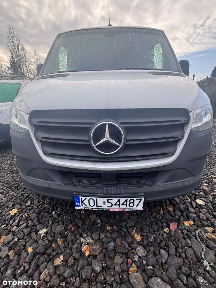 Mercedes-Benz Sprinter - 1